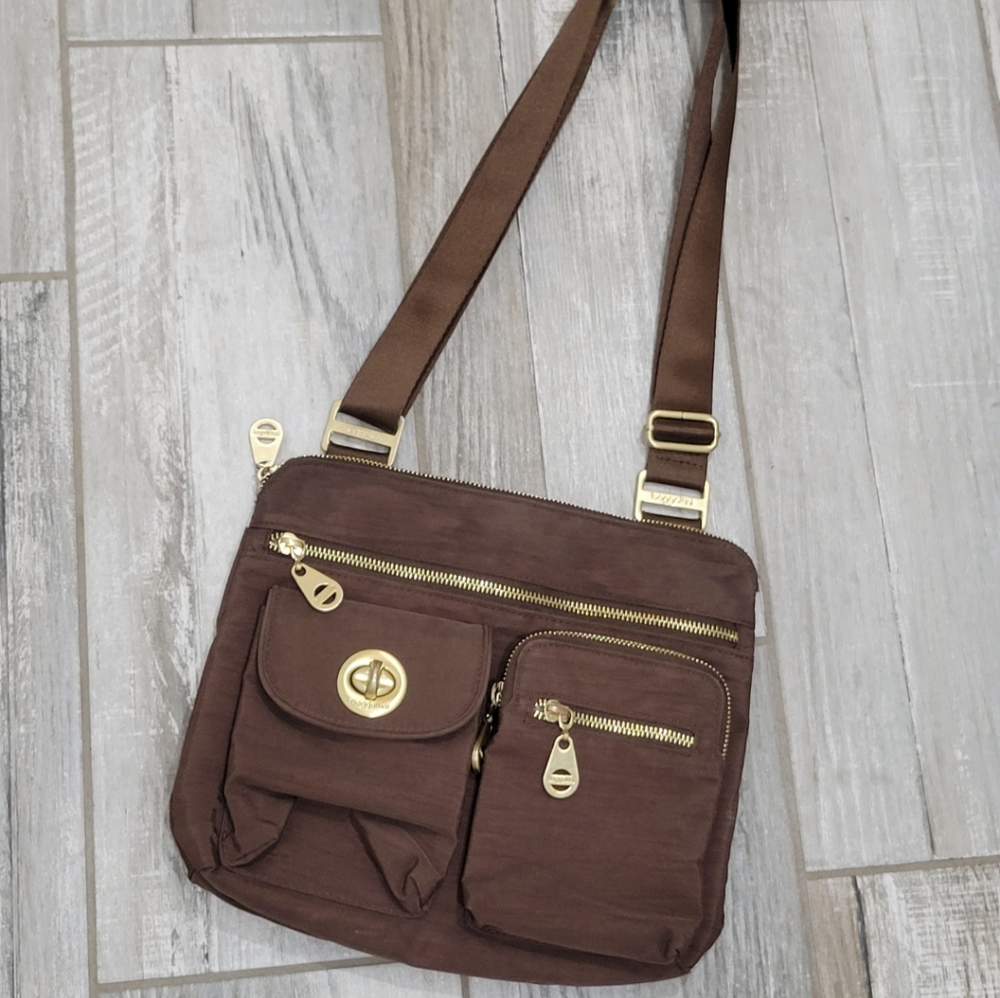 Baggallini "Sydney" Crossbody Organizer Handbag Gem